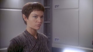 T'pol, Trip and Archer eat dinner with a Vulcan Ambassador