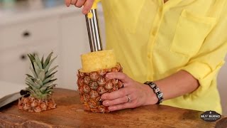 How to Cut a Pineapple like a Pro | Muy Bueno