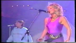 Peter's pop show 1985- Mike Oldfield \u0026 Anita Hegerland(Pictures in the dark)