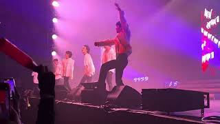 iKON - RYTHM TA (리듬 타) - PARIS 230701 Front row fancam [4K60 HDR]