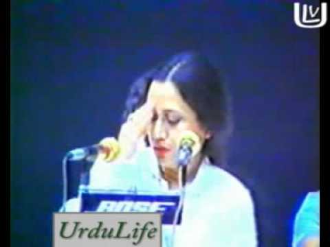 Parveen Shakir ,  reciting poetry in Dubai. [پروین شاکر]