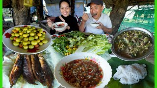 សម្លកកូរផ្កាត្រសាំង និងប្រម៉ាត់ដី សាច់គ្រួចត្រូវគ្នាណាស់ ផ្កាស្តៅដើមឆ្នាំផ្ទាប់ជាមួយត្រីអណ្តែងអាំង