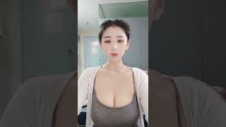 小姐姐直播录屏，美女主播波涛汹涌好养眼 #美女 #直播