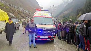 Ganderbal: Vehicle carrying 9 persons rolls down into Nullah in Sonamarg, 3 rescued, 6 missing