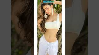 Disha Patani vs Mouni Roy || Who Is The Best Tell Me in Comments