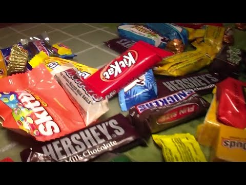 What is the most popular candy in Australia?