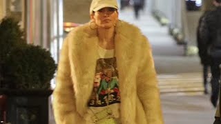 Jennifer Lopez’s Winter Style: Fur Coat and Gucci Bag