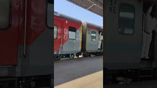 22538 Kushinagar Express senior train manager#train #shorts#ytshorts#shortvideo#short