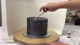 How to Create a Paint Splattered Effect on a Cake