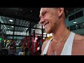 bangkoks krassestes gym oberkörper workout muscle factory