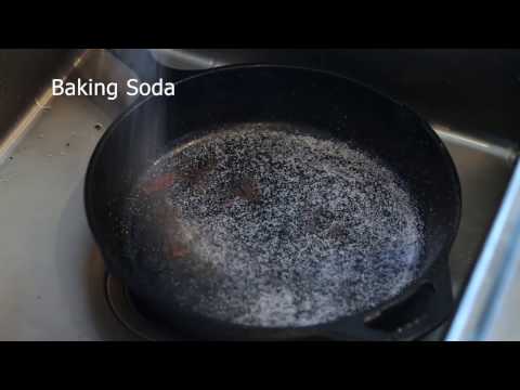 How to clean a burnt Cast Iron Pan How to clean a burnt Cast Iron Pan
