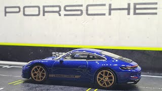 Porsche 911 (992) GT3 Touring Gentian Blue Metallic / MINI GT No. 405 Unboxing