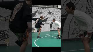 【バスケ】1ON1中に魅せたクレイジーレッグス🏀🦵 #shorts