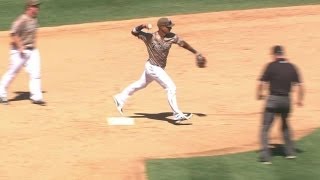 COL@SD: Cedeno starts a double play in the fifth