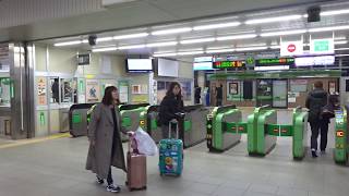 常磐線牛久駅の改札口の風景