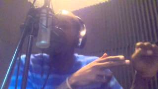 Finishline Teezee recording the chiraq freestyle live