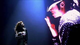 Beyoncé-Halo live (Tribute to Michael Jackson) [I Am.... World Tour DVD]