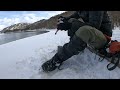 静かな湖畔でアウトドアコーヒー、スノートレッキング snow trekking at the shores of the lake