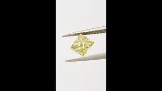 0.92 ct Yellow-Green I1 Rectangular Modified Brilliant Modern Vintage Natural Diamond