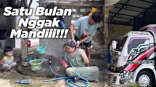 Sampai harus di mandiin!!?? Lagi hamil gak sempet mandi sampai satu bulan