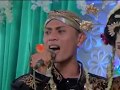 BIKIN HARU !!!! PENGANTIN NANGIS NYANYI LAGU SALEHA