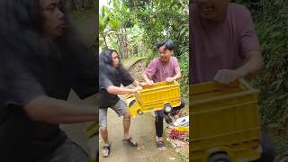 Rebutan Mobil Truk Remote Rc Malah Rusak Parah