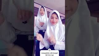 Bikin tik tok di kls