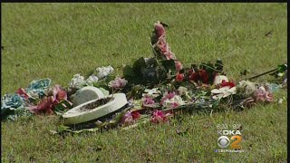 Cemetery Management Strips Graves of Mementos