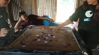 Beautiful carrom board players 👌.