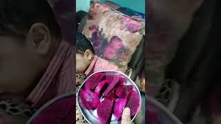 వామ్మో dargon fruit 🍑 వద్దు mummy ice 🍦 ఇవ్వు తింటా reaction 😀 చూడండి #viral #trending #shorts