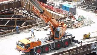 Hong Kong crane 2015