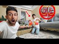 طلبنا انا وايمن تيوبر وجبات منزل انثى السنجاب دق دق الباب وصار شيء غريب !!