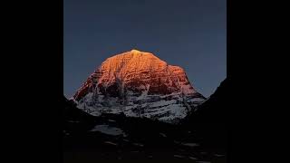 Why Mount Kailash changes colors at sunrise