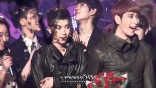 FANCAM 101022 Wooyoung music bank 1st win