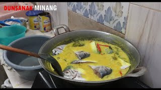 Masak ikan kapak khas Padang duh rasonyo lamak Bana || Dunsanak Minang