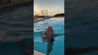 Cece Rose Pops In