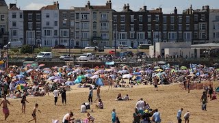 Heatwave Brings Soaring Temperatures Across UK, Europe