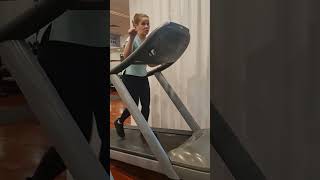 how to use treadmill properly / طريقة استعمال جهاز المشي او الركض