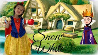 SARA AND EVIL QUEEN READ SNOW WHITE