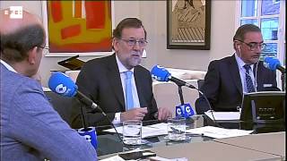 Rajoy no se plantea "en este momento" dar un paso atrás en el PP
