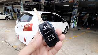 รับทำกุญแจรีโมทรุ่นใหม่สไตล์ Smart Key ใน Toyota Yaris