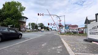 Spoorwegovergang Paderborn (D) // Railroad crossing // Bahnübergang