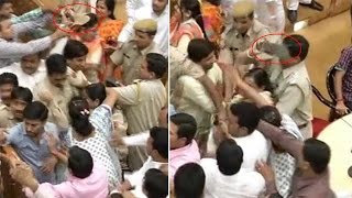 Shocking: Congress councillor tried to hurl shoe at BJP councillor