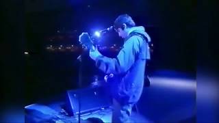 Oasis - Champagne Supernova (Live at Maine Road 1996, 2nd Night)