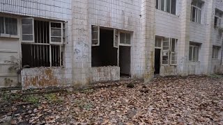 重慶恐怖學校Haunted School （WARNING）重慶山上一廢棄學校，廢棄幼稚園，許多嬰兒床……（下）