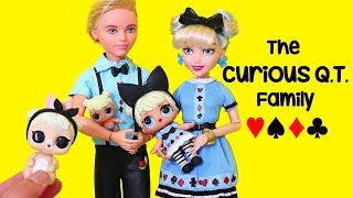 Sniffycat Barbie Families ! The CURIOUS QT FAMILY Cookie Bake Mess ! Toys and Dolls Fun for Kids