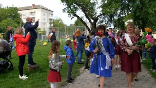 Як на останньому дзвонику згадали кожен з 11 років навчання