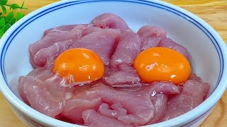 Put 2 eggs directly into the lean meat,do not fry or deep-fry, the pan is tender and juicy,delicious