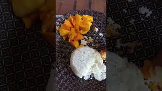 പുട്ടും മാമ്പഴവും അടി പൊളിയാട്ടോ #food #foodie #mango #tasty #plz_subscribe_my_channel