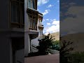 beautiful Tibetan hotel in Leh 🇮🇳 Mountains, green nature and blue sky ❤️